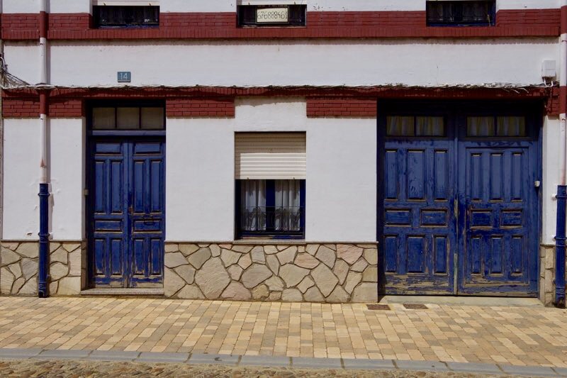 スエ2つ青いどあ