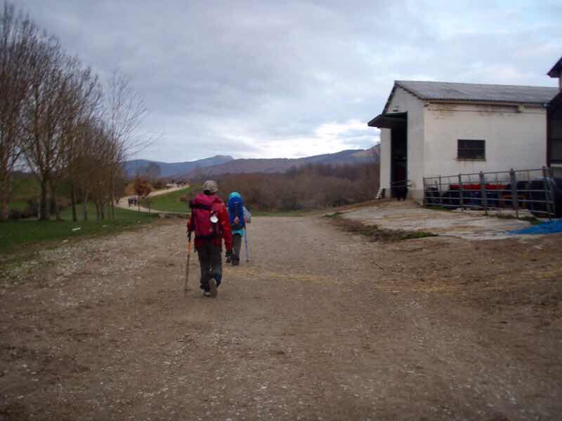 ロンセスバーレス後二人道行