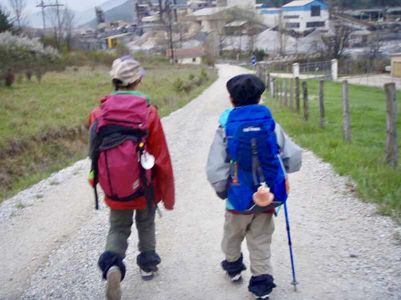 パンプローナまでの道2人並び