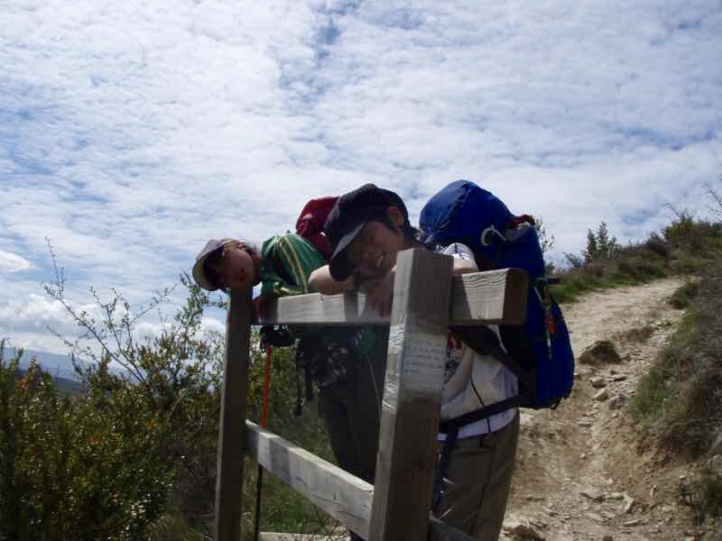 パンプローナまでの道2人ひと休み