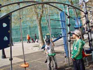 パンプローナくるくる遊戯2人