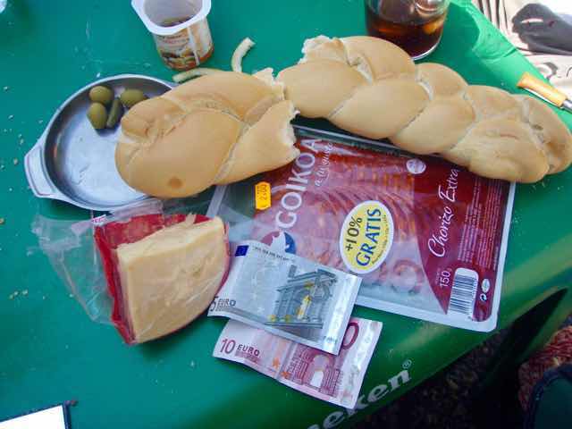 425おじさんくれたパン