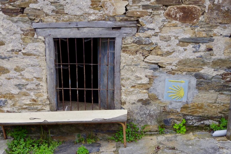 ドアベンチカミーノマーク