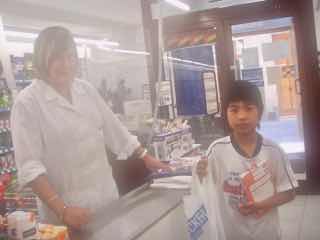 427伝買い物おばさん