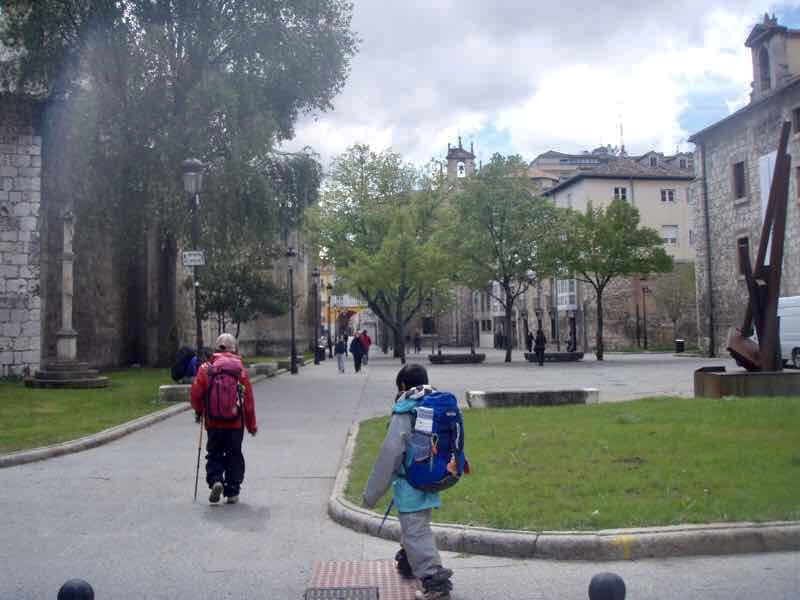 505ブルゴスまちの教会伝茶