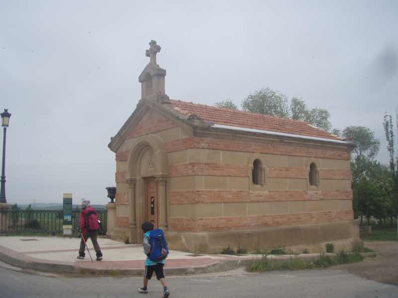 502伝茶カルサーダから小さな教会