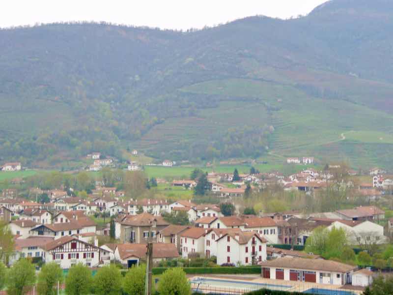 415サンジャンピエドポー、見下ろす街、サンティアゴ巡礼