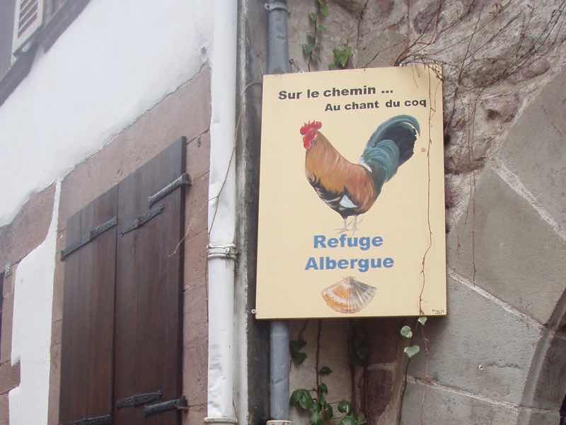 415サンジャンピエドポー、石造りアルベルゲ、サンティアゴ巡礼