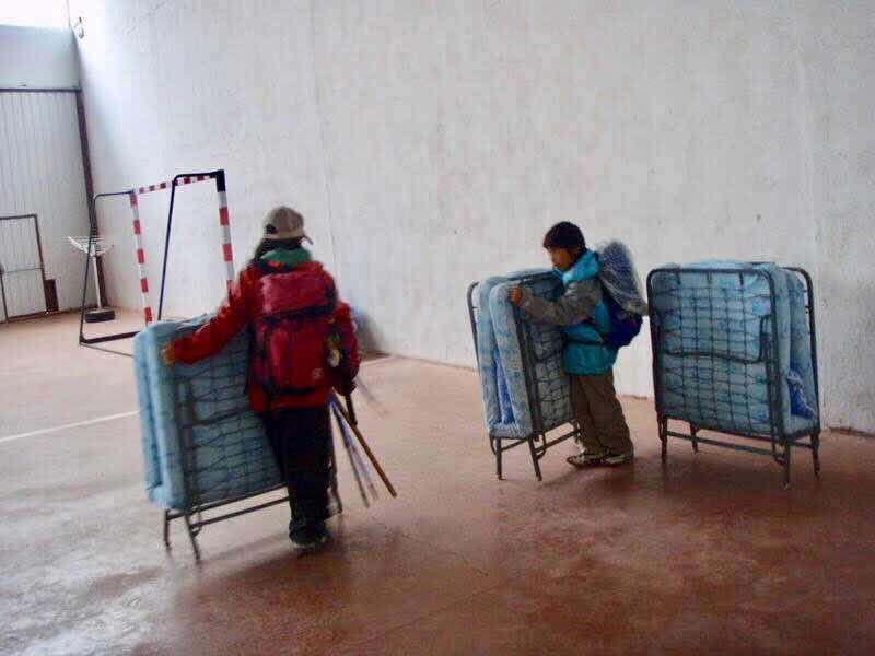 507オルニージョス体育館に泊まる