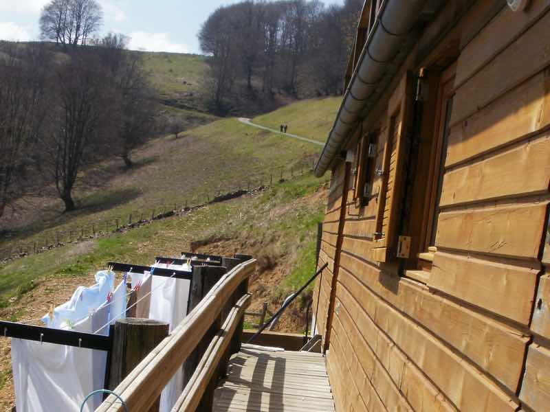 416カミーノ、サンティアゴ巡礼、ピレネー、オリソン納戸洗濯場