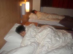 415サンジャンピエドポー、イビスホテル、ベッド、カミーノ