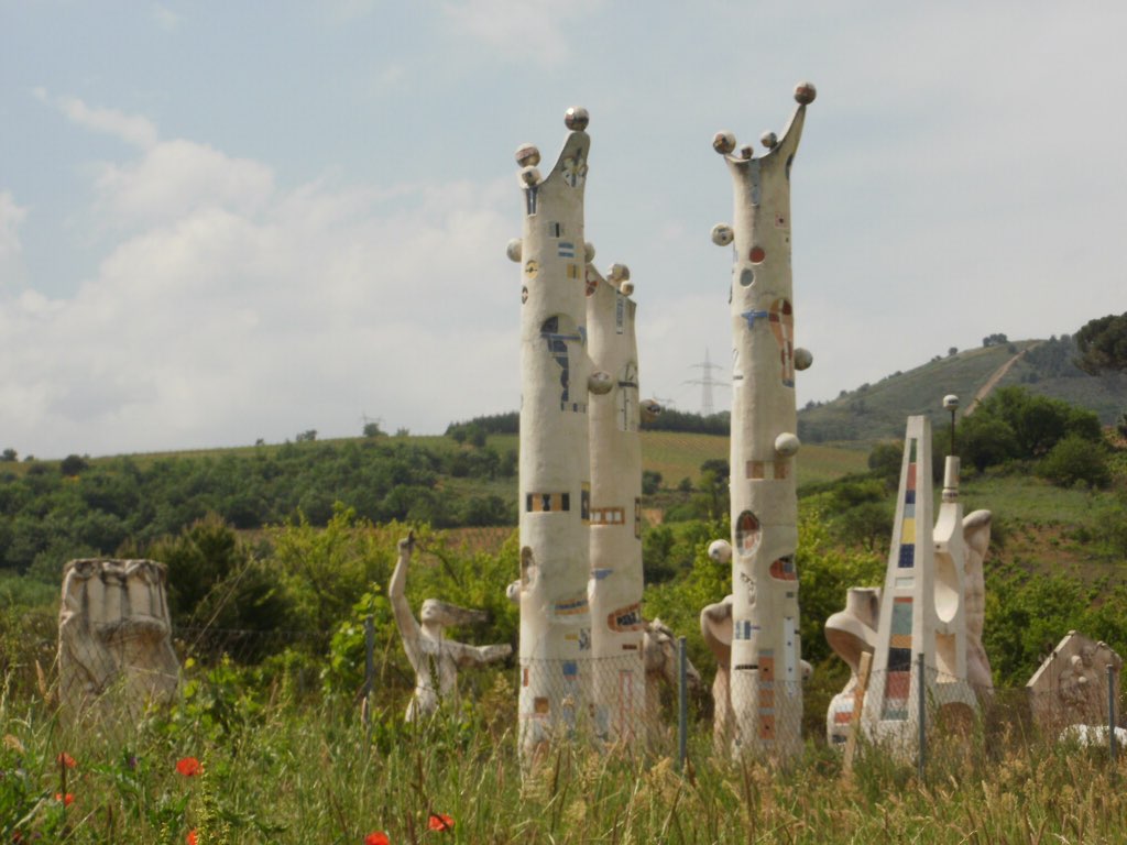 カミーノ 塔のモニュメント