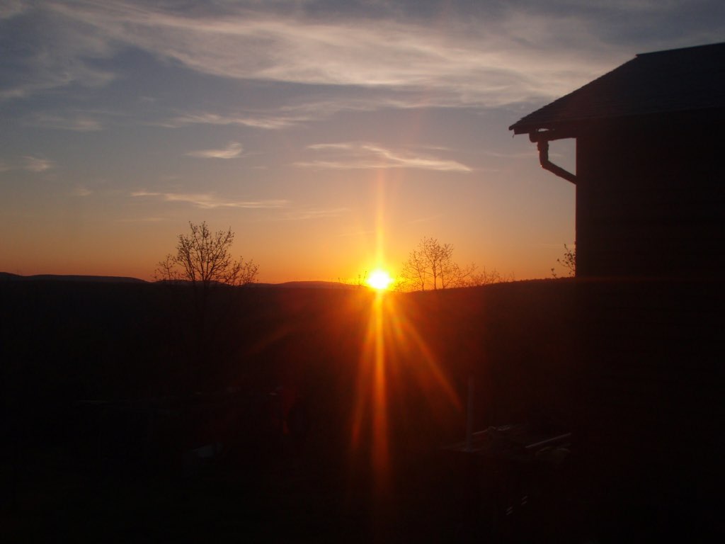 カミーノ マンヘリン朝焼け