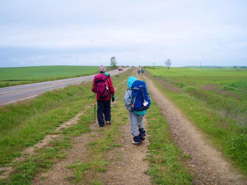 512 ビラメンテロデカンポス　田舎道から歩き出し1.2