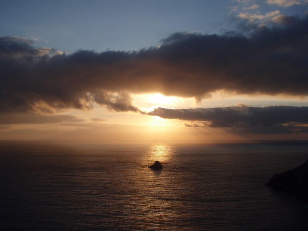 カミーノ 大西洋 フィステラ 夕焼け 半ば