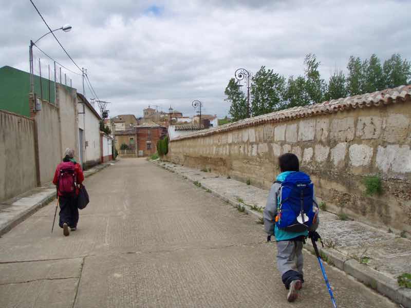 510ポブラシオン・デ・カンポス、サンティアゴ巡礼、街1.2