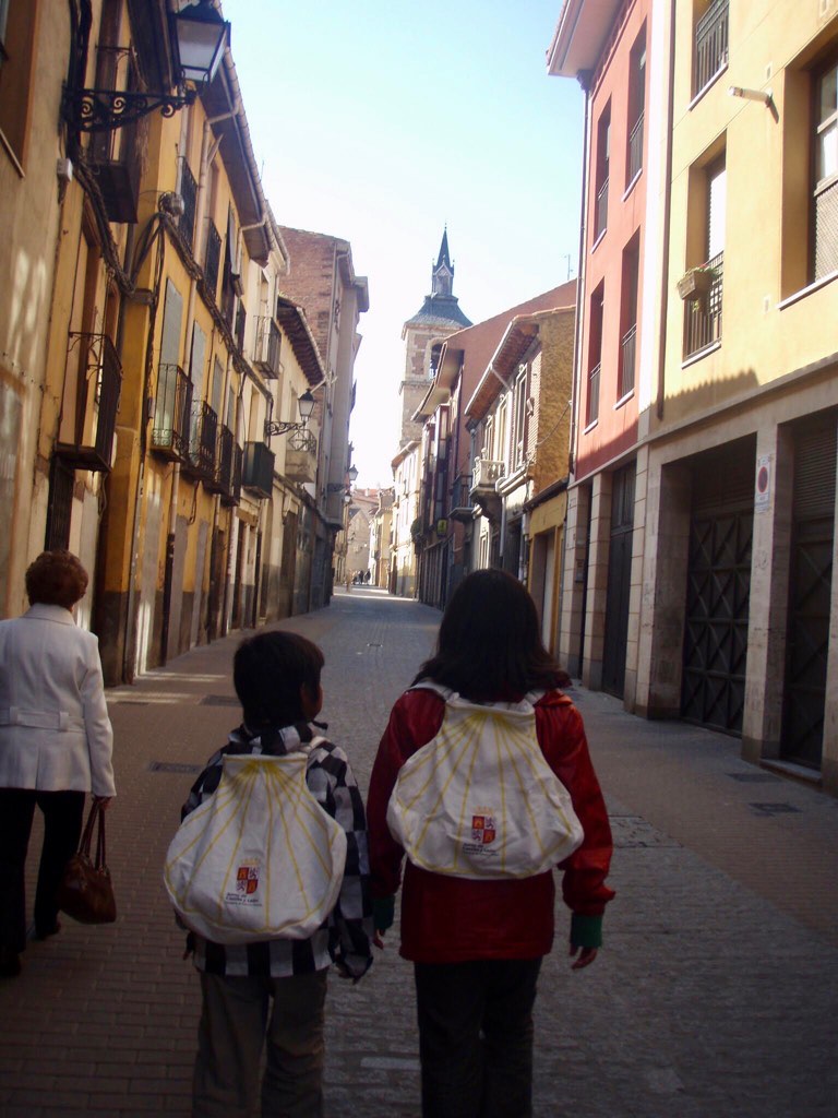 516 カミーノ サンティアゴ巡礼 レオン街 歩き 1.2