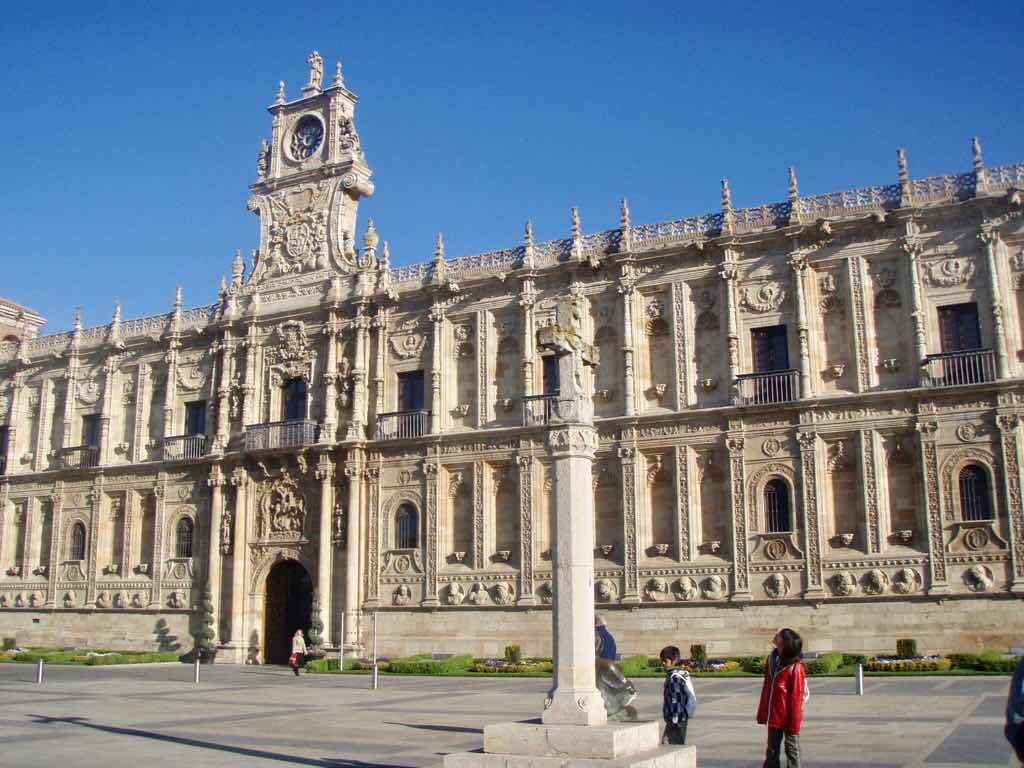 517 カミーノ　レオン　パラドール