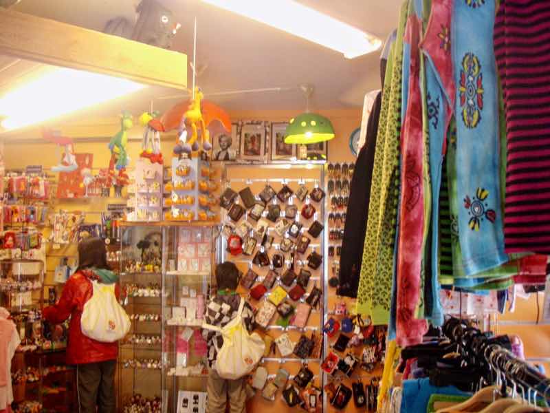 517カミーノ　leon レオン　お店アクセサリー