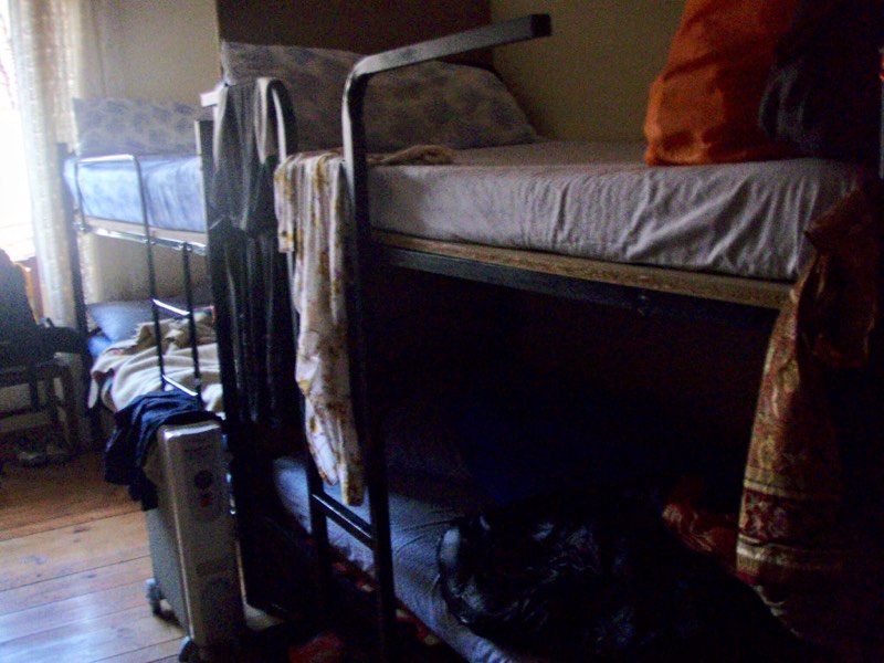 515カミーノ　マンリー　アルベルゲベッド　サンティアゴ巡礼