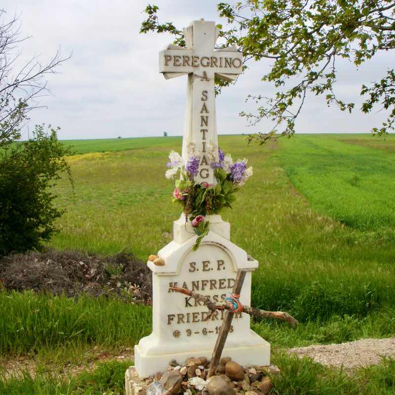 514エル・ブルゴ・ラネル カミーノ　ペルグリノ　白いクロス