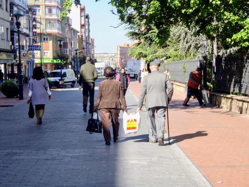 518カミーノ　leon レオン　おじいちゃんおばあちゃん仲良し