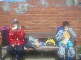 515カミーノ　マンリー　ベンチらんち12　サンティアゴ巡礼　