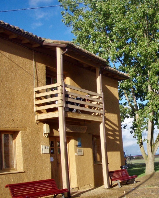 515カミーノ　寄付　アルベルゲ　Luffy 建物　サンティアゴ巡礼