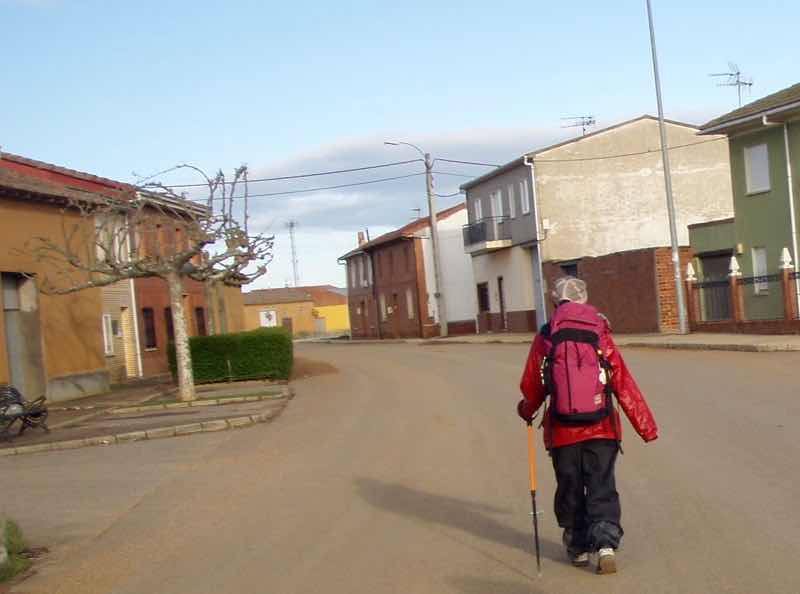 515カミーノ　寄付　アルベルゲ　Luffy 出発1 サンティアゴ巡礼