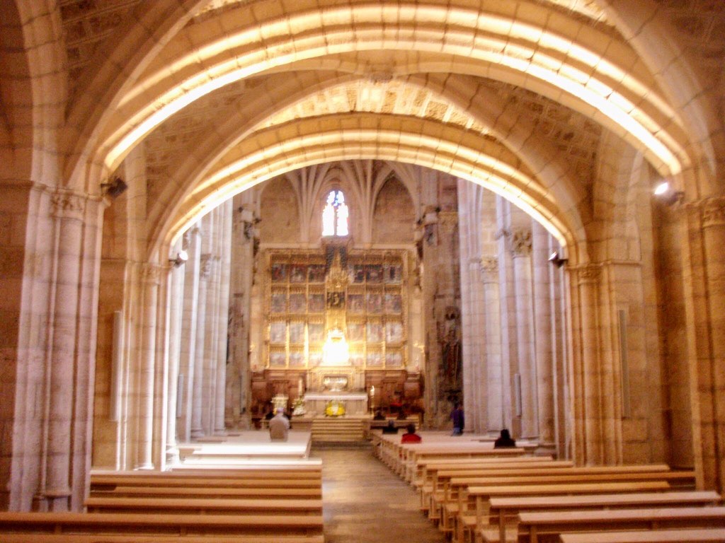 517カミーノ　leon レオン　教会中