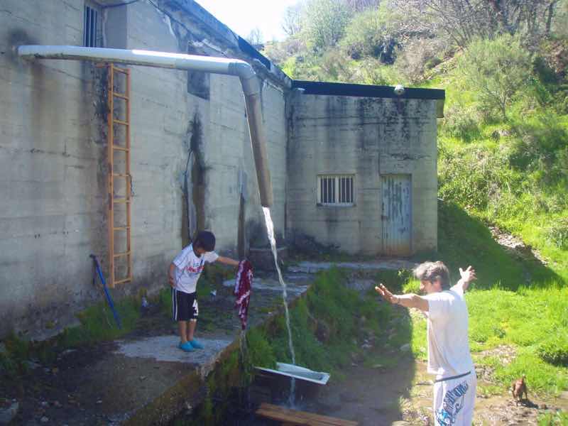 522 カミーノ マンヘリン ルイス2 沢の水