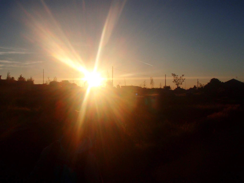 522カミーノ スモサ アルベルゲ 出発朝日 サンティアゴ巡礼