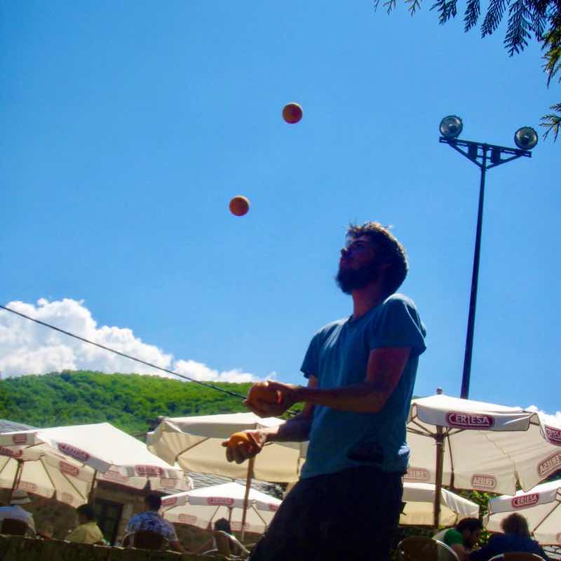 523ポンフェラーダPonferrada　カミーノ　オレンジお手玉r