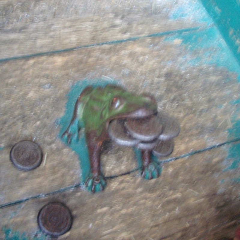 521 カミーノ サンタ・カタリナ・デ・スモザ カエルオブジェ サンティアゴ巡礼