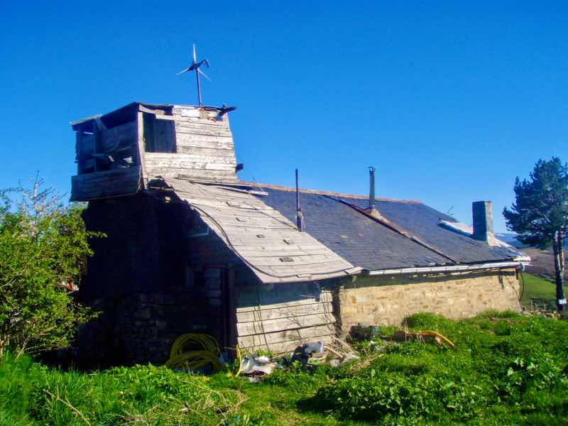 522 カミーノ　マンヘリン　家　青空