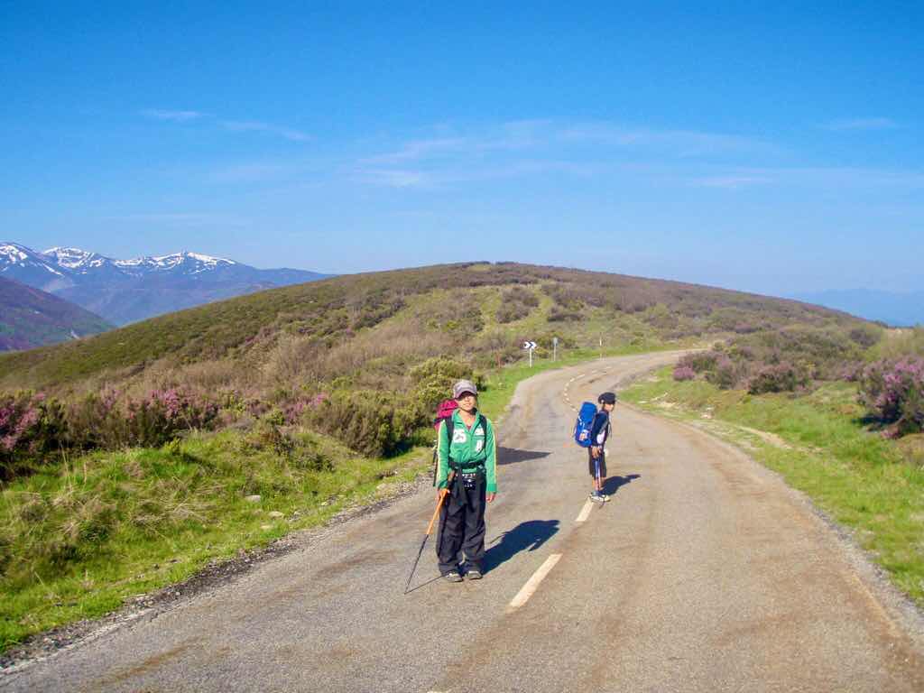 523ポンフェラーダPonferrada　カミーノ　雪山道12振り返る