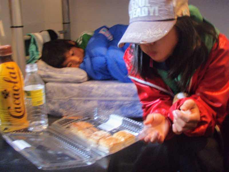 528 カミーノ　トリカステーリャ　12パイ菓子