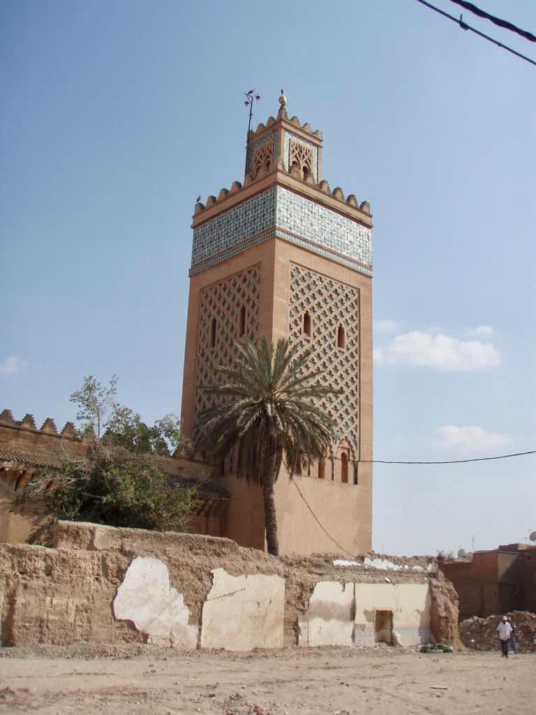 モロッコ　街並み　教会