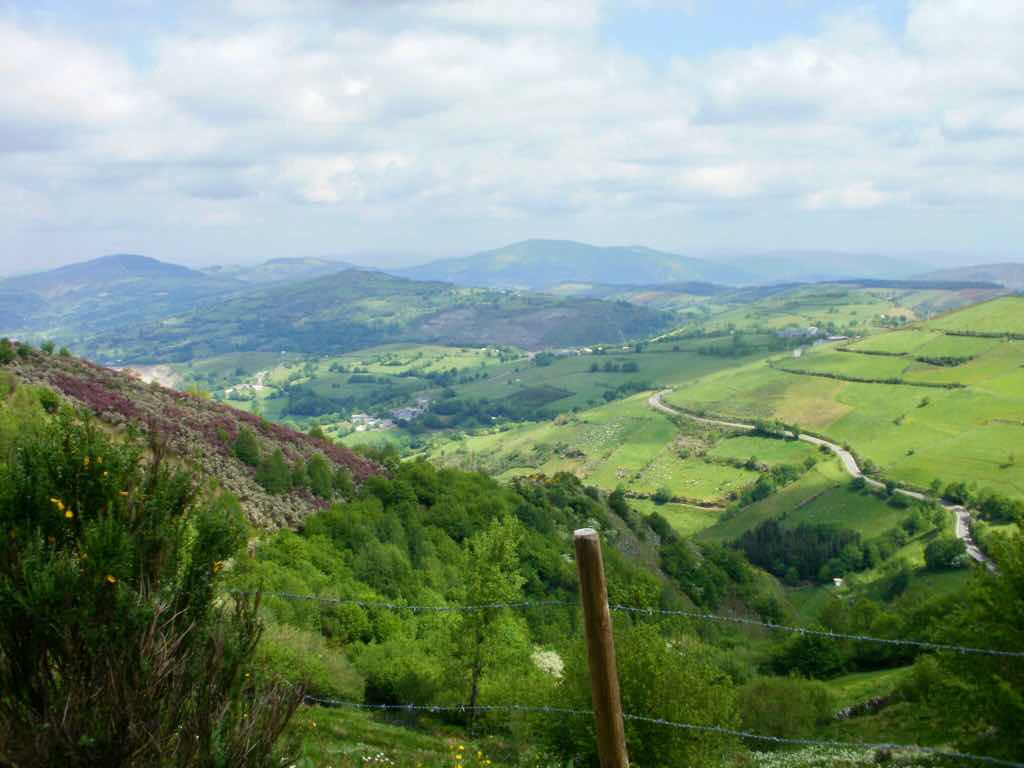 528 カミーノ　トリカステーリャ　山道　風景　見晴らし
