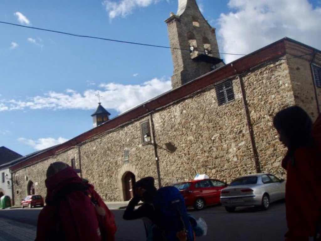 525サンティアゴ巡礼 ルイテラン レンガ建物12E