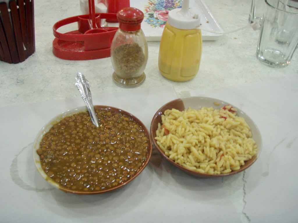 モロッコ　カサブランカ　庶民ごはん　豆スープ