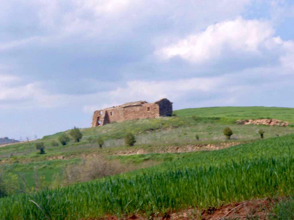 425 ロスアルコス 風景 煉瓦建物 スペイン カミーノ