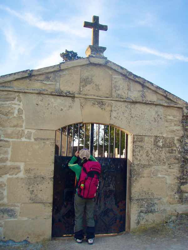 427 カミーノ　ビアナ　墓地壁