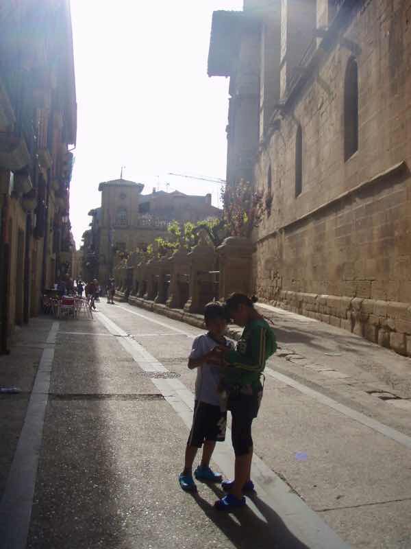 427 カミーノ　ビアナ　街並み　12本