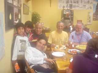 430 スペイン巡礼　食事アルベルゲ　ナヘラ　子連れサンティアゴ巡礼