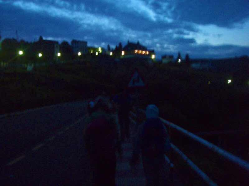 602 Camino カミーノ パラスデレイ papas de rai 向かう ポルトマリン朝焼け 建物