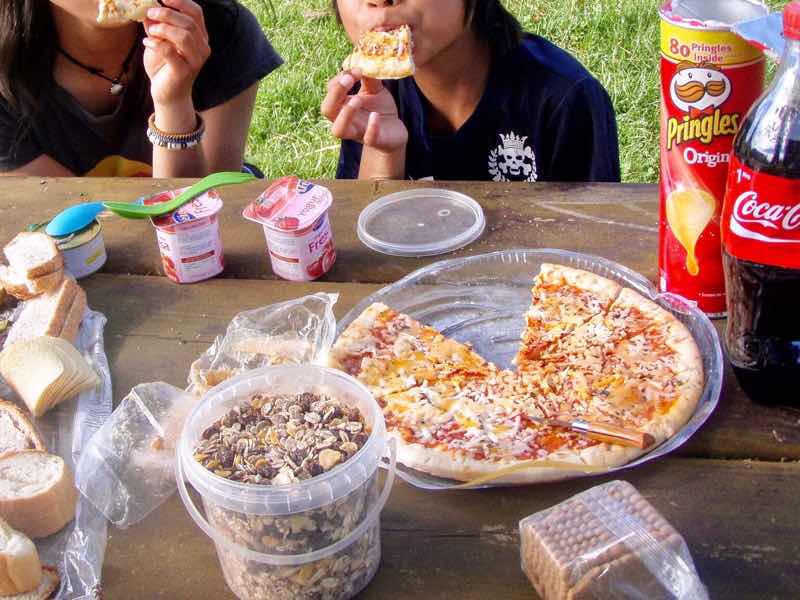 602 Camino カミーノ パラスデレイ papas de rai 芝生 ディナー