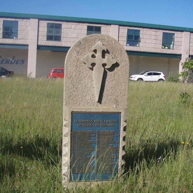 603 カミーノ リバディソ・デ・バイソ 石碑 カミーノ 十字架