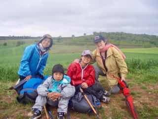 501 スペイン巡礼　カミーノ　子連れ海外　サント・ドミンゴ・デ・ラ・カルサーダ　田舎道123おばちゃん