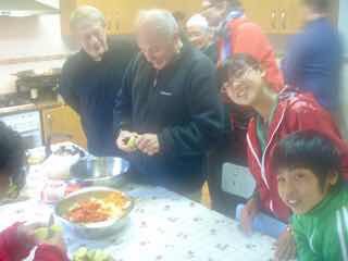 503 スペイン巡礼 サンティアゴ巡礼 カミーノ アルベルゲ トサントスキッチン 12